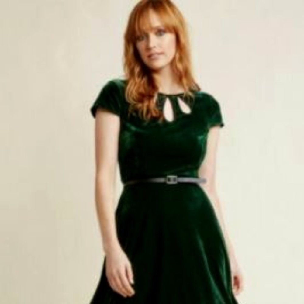 Modcloth Green Velvet Cutout Party Dress